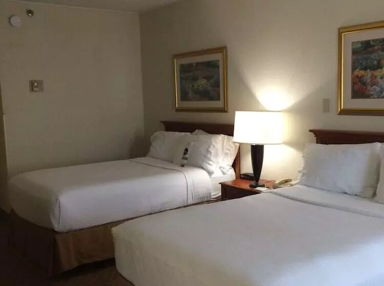２ダブルベッドのスタンダードルーム, Clarion Inn Frederick Event Center