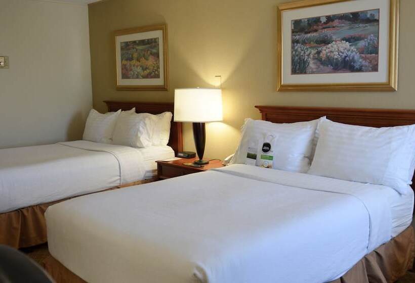 Номер Стандарт 2 Двуспальные Кровати, Clarion Inn Frederick Event Center