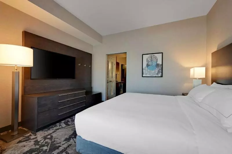 سوئیت برای معلولان, Holiday Inn Express & Suites Denver Airport, An Ihg