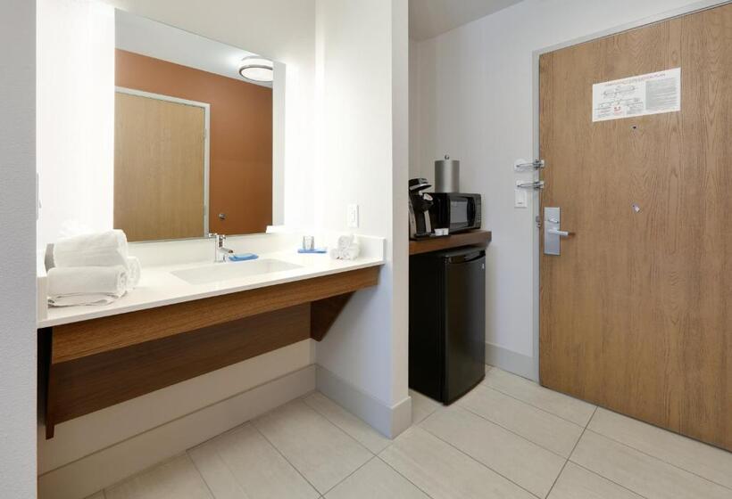 Номер Стандарт Кровать Кинг Адаптированный для Инвалидов, Holiday Inn Express Scottsbluff   Gering, An Ihg