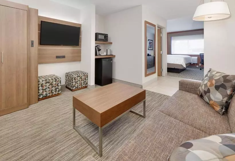سوییت جونیور, Holiday Inn Express Scottsbluff   Gering, An Ihg