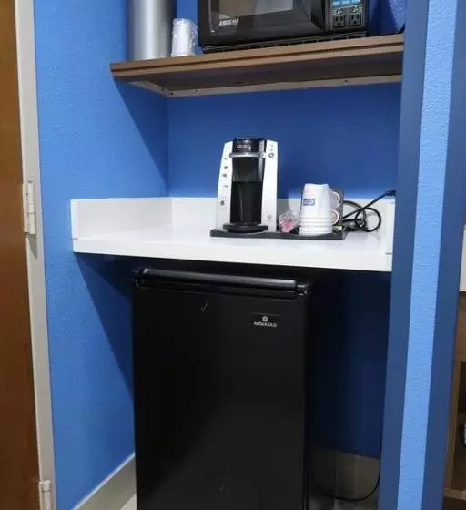 身障者適用キングサイズベッドルーム, Holiday Inn Express Easton, An Ihg
