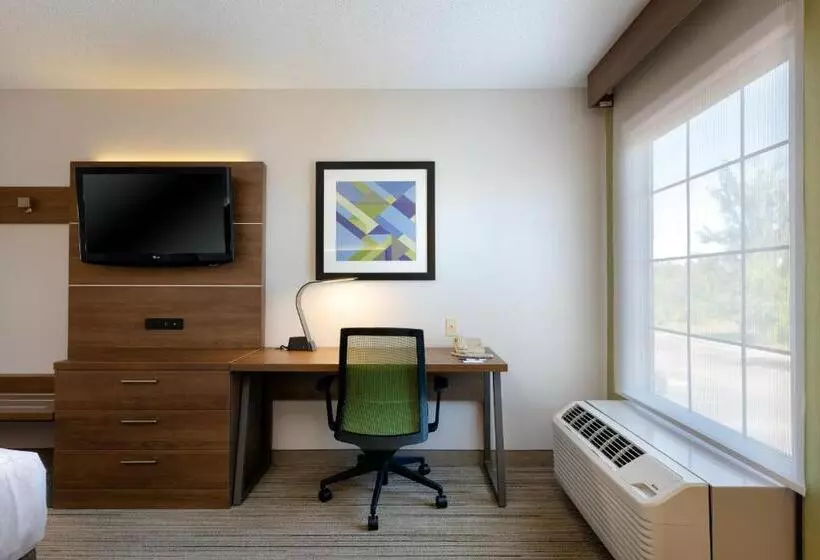 スイート, Holiday Inn Express & Suites Milton East I 10, An Ihg