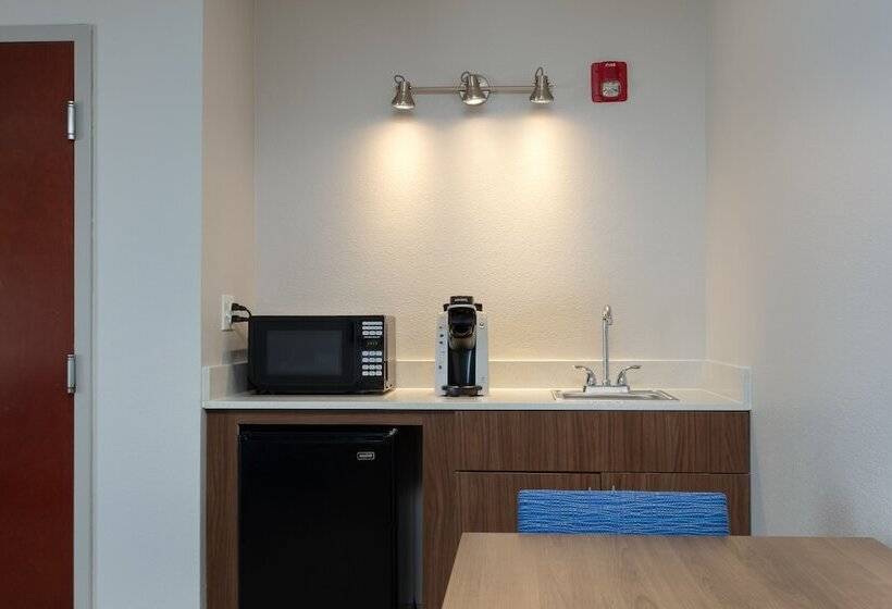 جناح, Holiday Inn Express & Suites Milton East I 10, An Ihg