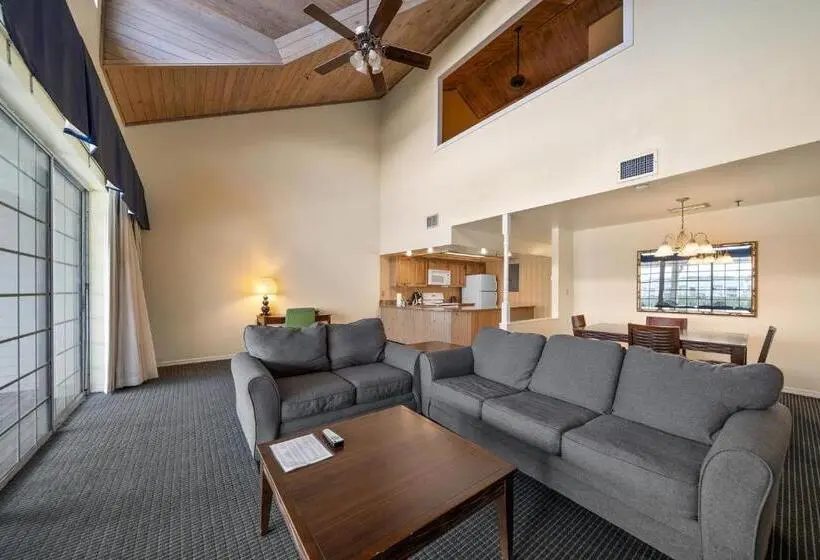 キングサイズベッドのスイートルーム, Holiday Inn & Suites Clearwater Beach S Harbourside