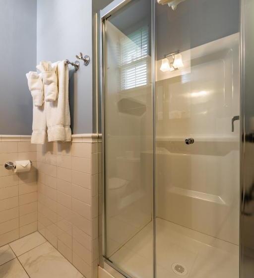 Семейный Полулюкс, Homestead Inn