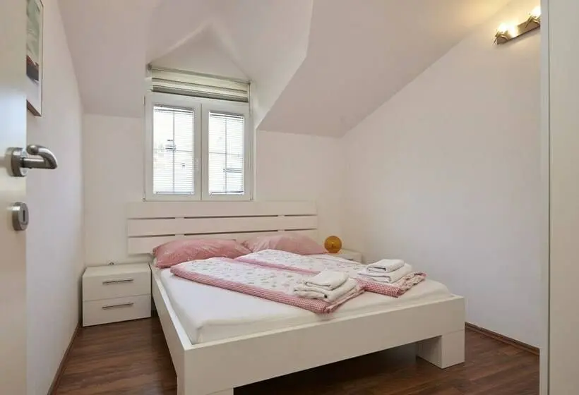 آپارتمان راحتی 1 خوابه, Apartmani Knezovic