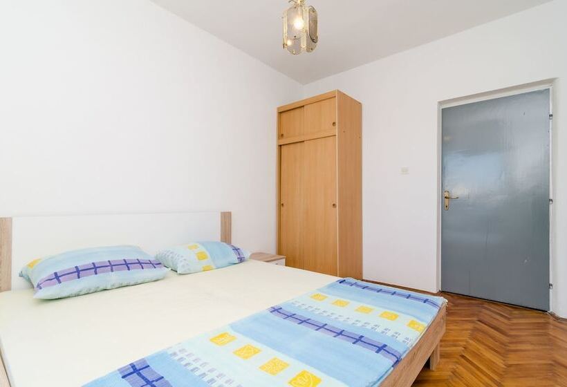 Апартаменты 3 Спальни Вид на Море, Apartments Božović