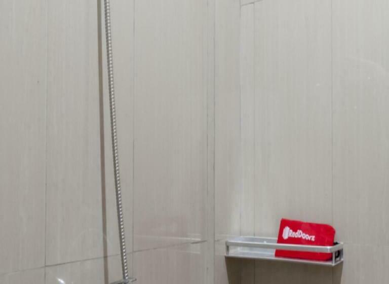 标准间, Reddoorz Syariah Plus Near Trans Studio Cibubur