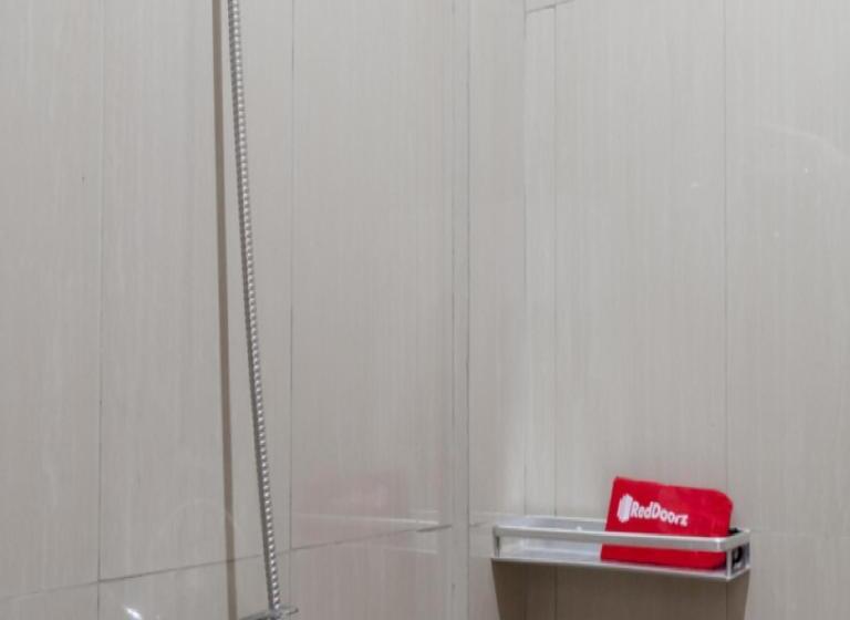 套房, Reddoorz Syariah Plus Near Trans Studio Cibubur