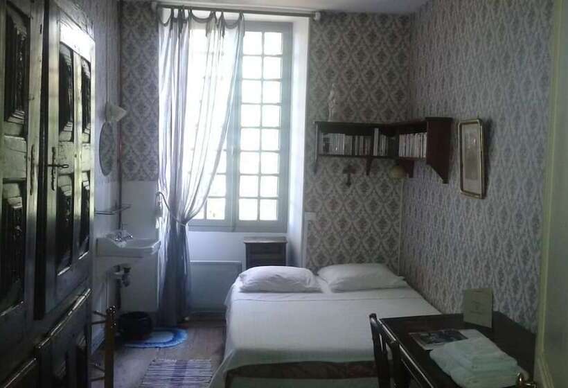 标准单人间, La Cure Du Maine Charles