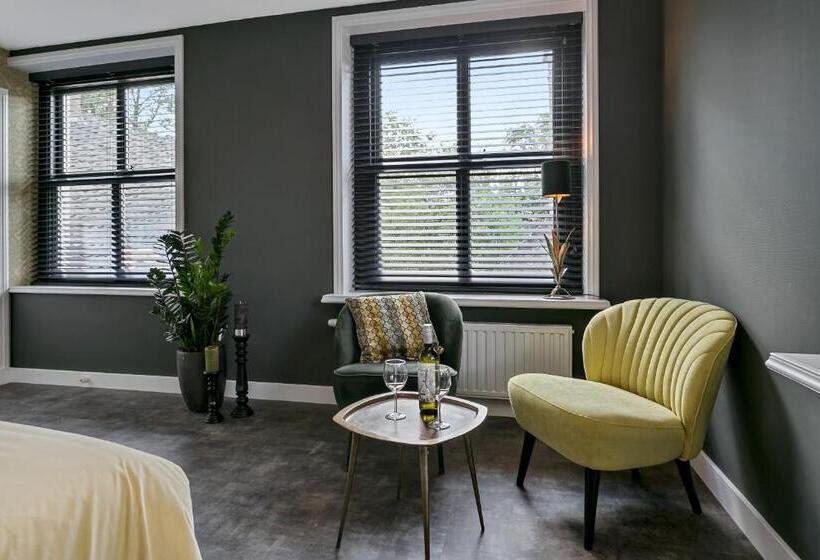 اتاق لوکس, Logement 1818