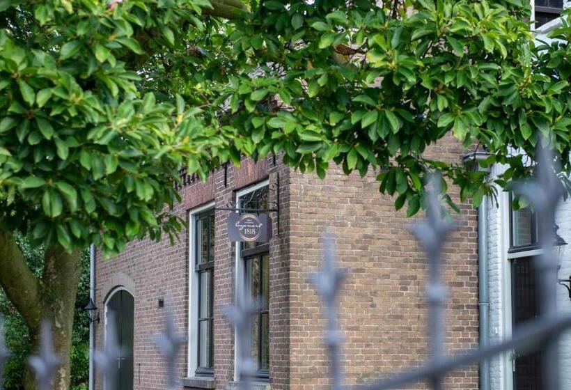 اتاق لوکس, Logement 1818