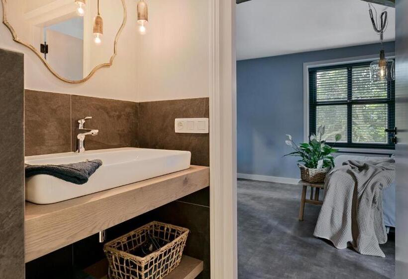 آپارتمان 1 خوابه, Logement 1818