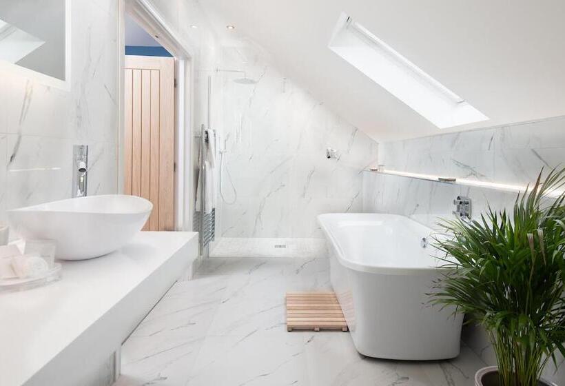 חדר סופריור עם מיטת קינג, The Bosk @ Breamish Valley Cottages