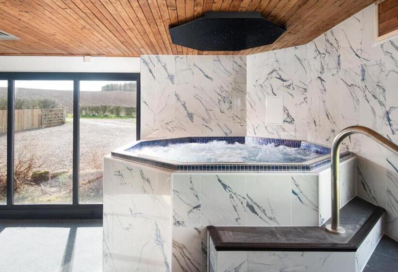 חדר סופריור עם מיטת קינג, The Bosk @ Breamish Valley Cottages