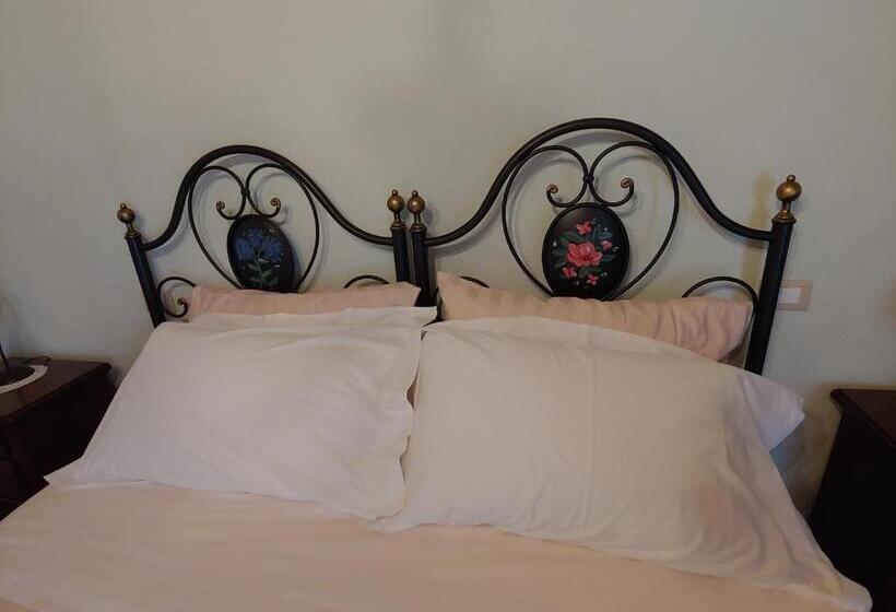 Номер Deluxe с Балконом, Castello Di Fagnano Albergo Diffuso & Spa