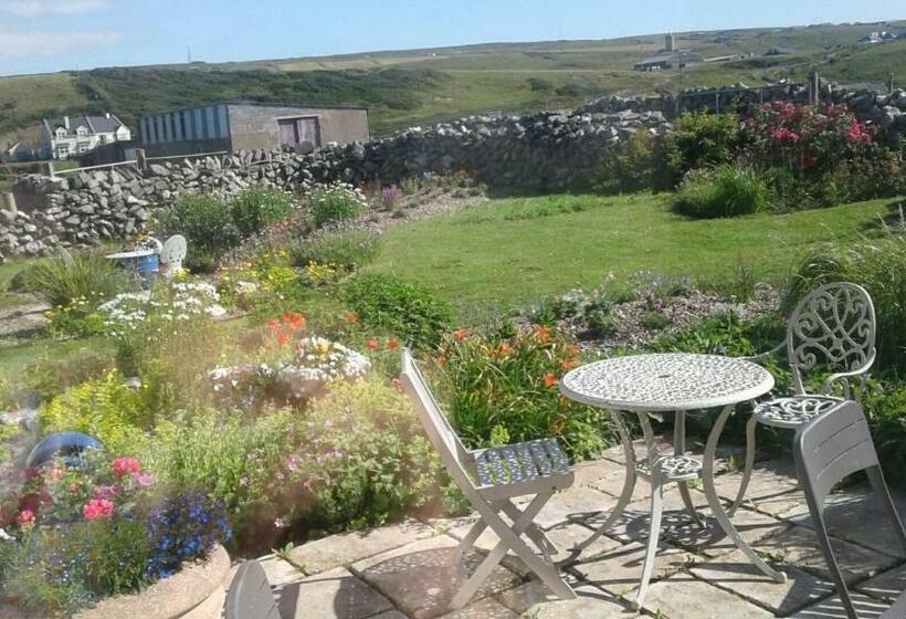 غرفة ديلوكس مطلّة علي الحديقة, Daly S House