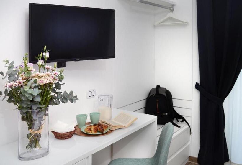 اتاق لوکس, Napoliseason Rooms And Breakfast