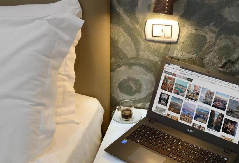 اتاق لوکس, Napoliseason Rooms And Breakfast