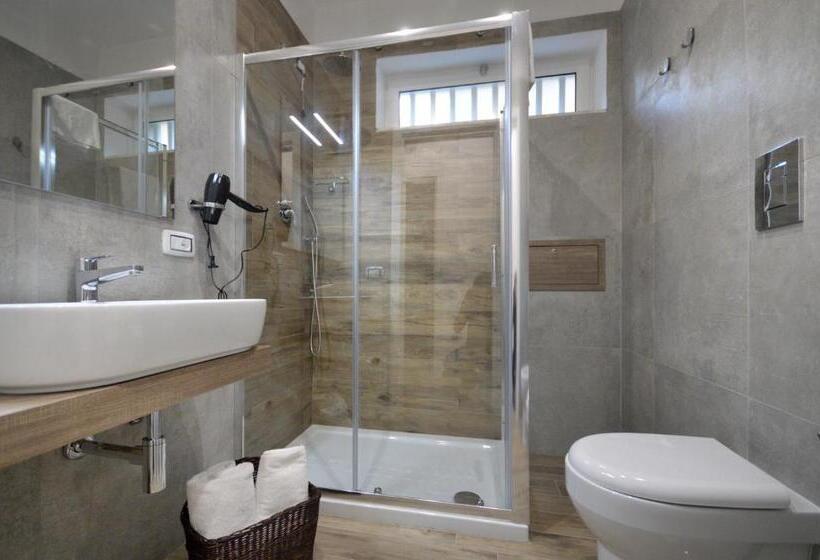 اتاق سوپریور با تخت بزرگ, Napoliseason Rooms And Breakfast