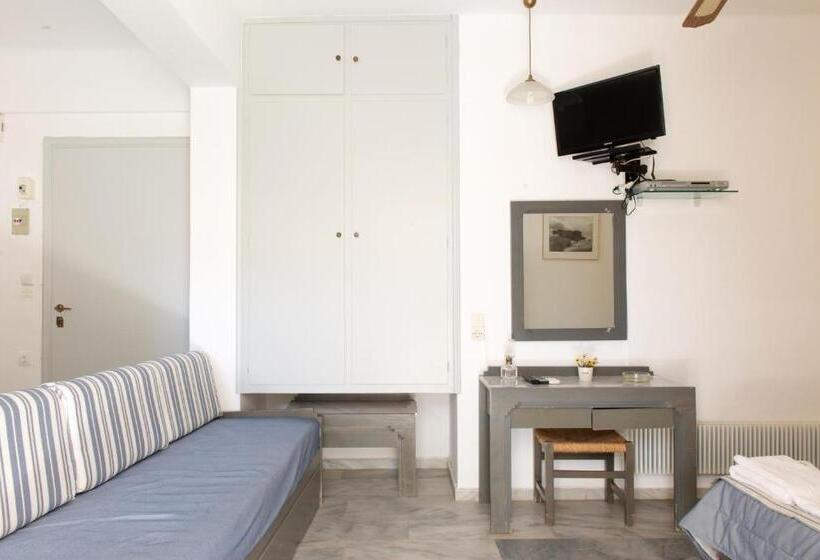 スタンダードスタジオ, Emilia Hotel Apartments