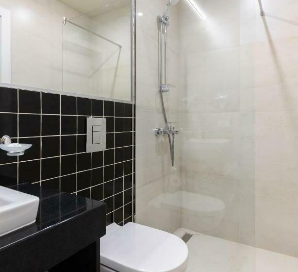 استودیوی سوپریور, Hvoya Apart Hotel & Spa