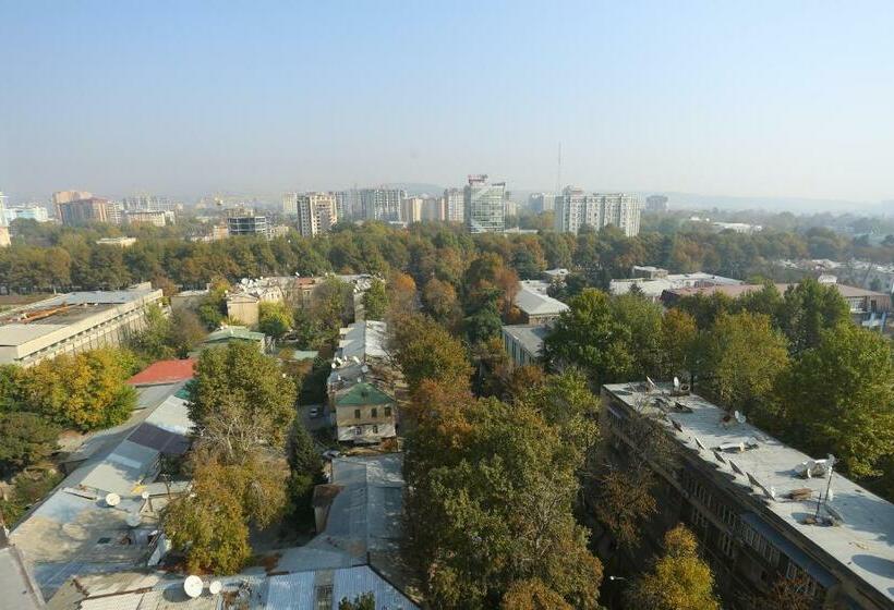 اتاق استاندارد یک نفره, 777