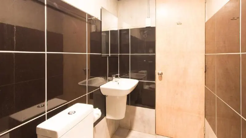 デラックスルーム, Reddoorz Plus @ Taft North Mandurriao