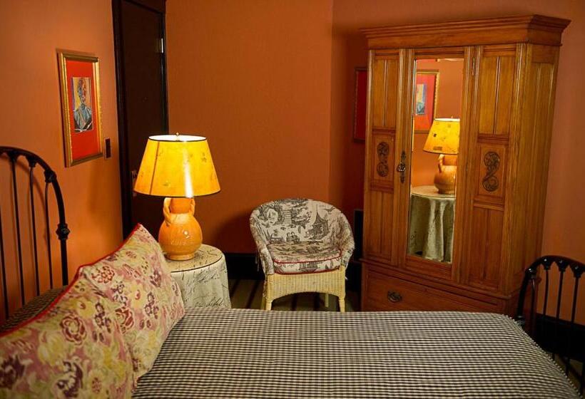 غرفة قياسية, Boheme