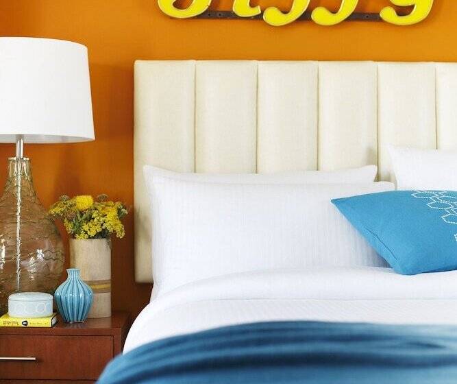 חדר דלוקס, Del Sol