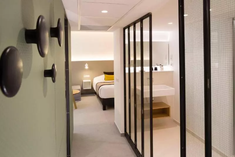 اتاق استاندارد با تخت بزرگ, Howard Johnson By Wyndham Allentown/dorney Hotel & Suites