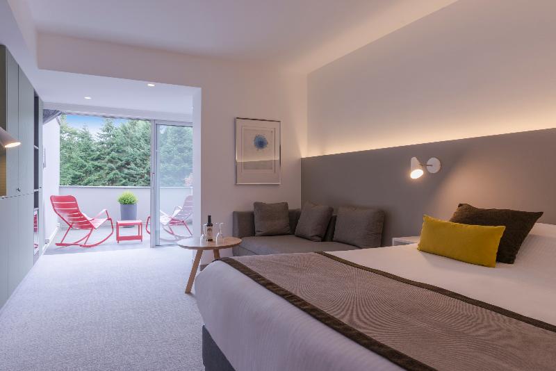 스탠다드 룸 킹사이즈 침대, Howard Johnson By Wyndham Allentown/dorney Hotel & Suites