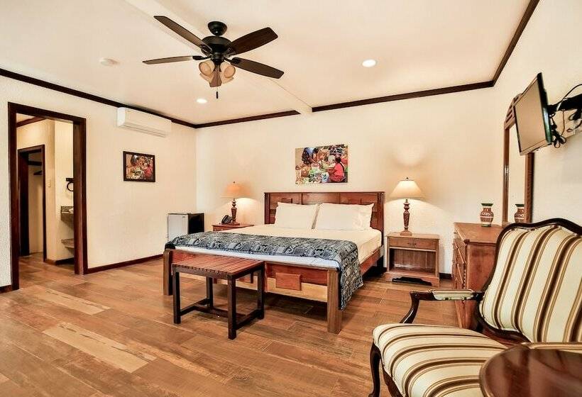 חדר סטנדרט, Falling Leaves Lodge