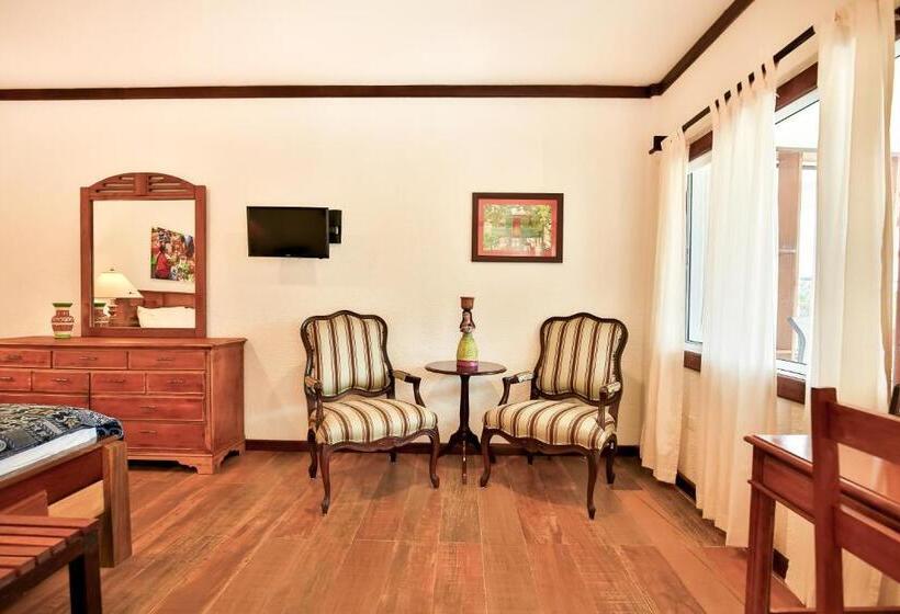 חדר אקונומי, Falling Leaves Lodge