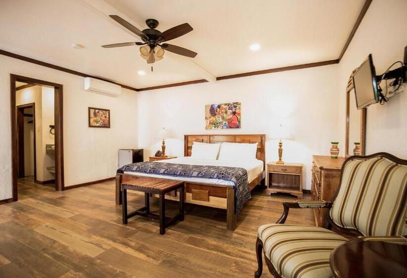 חדר אקונומי, Falling Leaves Lodge