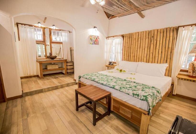 חדר סטנדרט, Falling Leaves Lodge