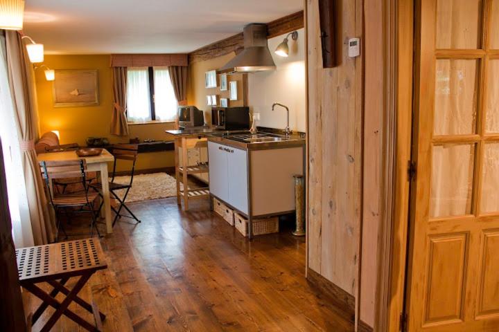 带露台的标准工作室, Posada La Llosa De Somo