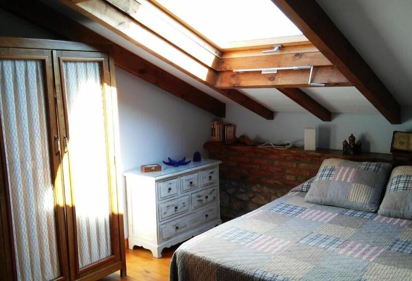 标准三人间, Posada La Llosa De Somo