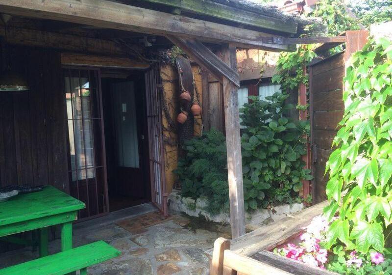 带露台的标准工作室, Posada La Llosa De Somo