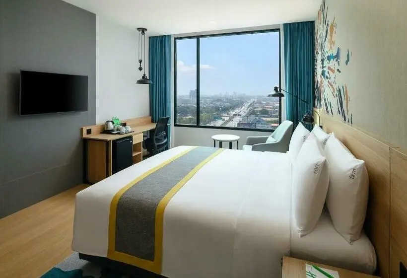 身障者適用キングサイズベッドルーム, Holiday Inn & Suites Siracha Laemchabang, An Ihg