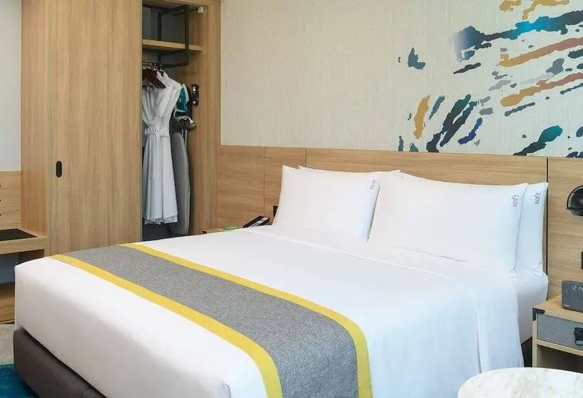 ダブルベッドスタンダードルーム, Holiday Inn & Suites Siracha Laemchabang, An Ihg