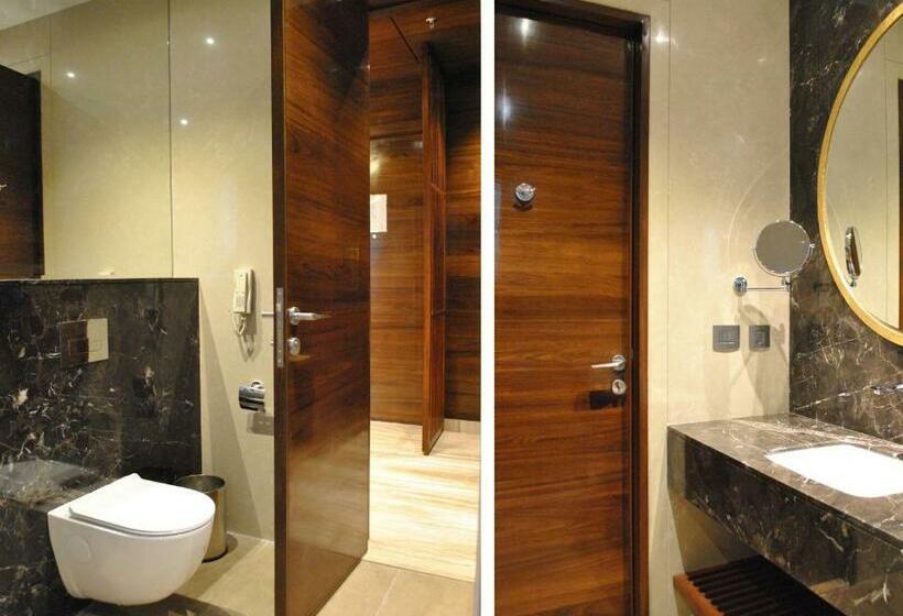 Quarto Deluxe, Ramada By Wyndham Gandhidham Shinay