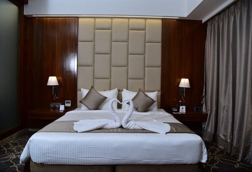 Номер Executive, Ramada By Wyndham Gandhidham Shinay