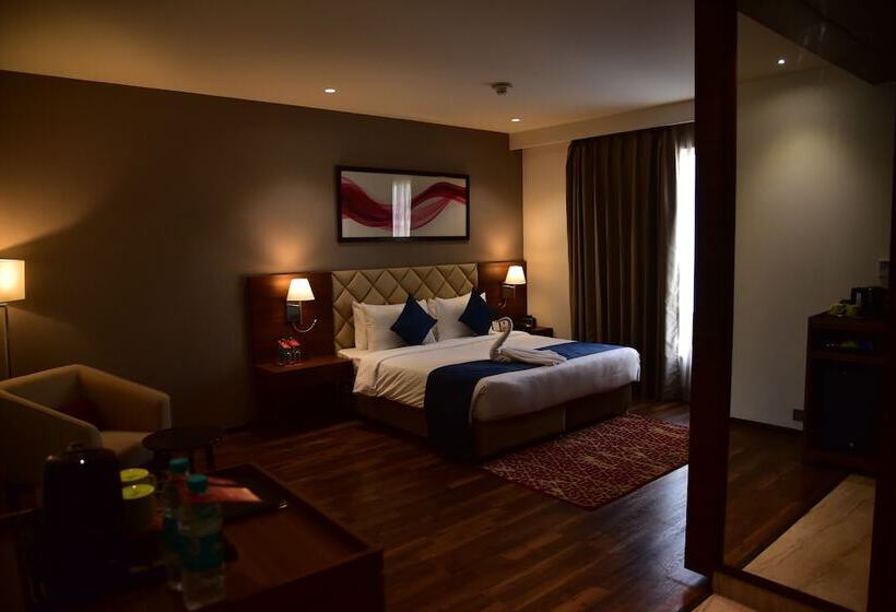 Quarto Executivo, Ramada By Wyndham Gandhidham Shinay