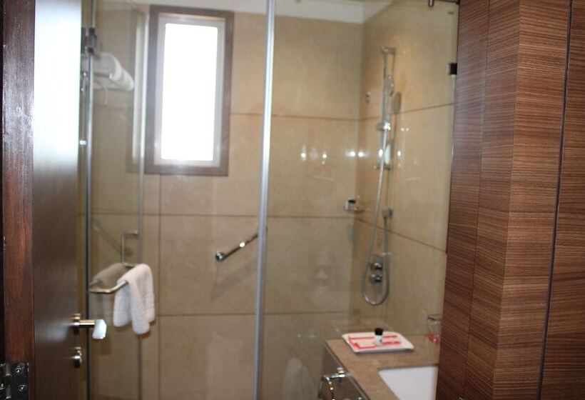 חדר דלוקס, Ramada By Wyndham Gandhidham Shinay