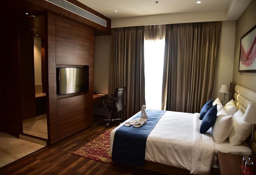 Quarto Deluxe, Ramada By Wyndham Gandhidham Shinay