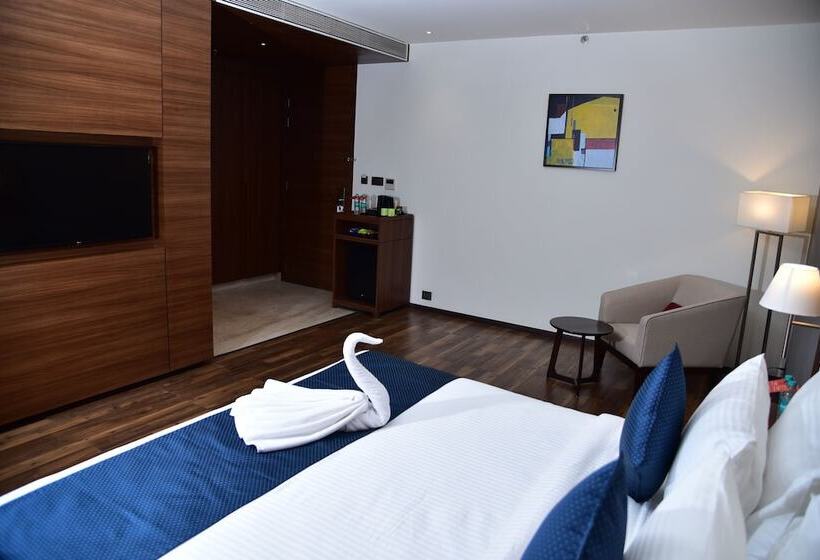 חדר דלוקס, Ramada By Wyndham Gandhidham Shinay