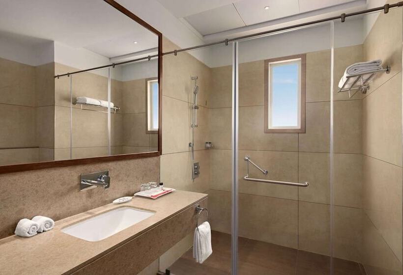 Quarto Deluxe, Ramada By Wyndham Gandhidham Shinay