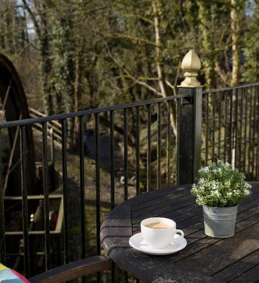 バルコニー付きデラックスルーム, The Little Mill Inn